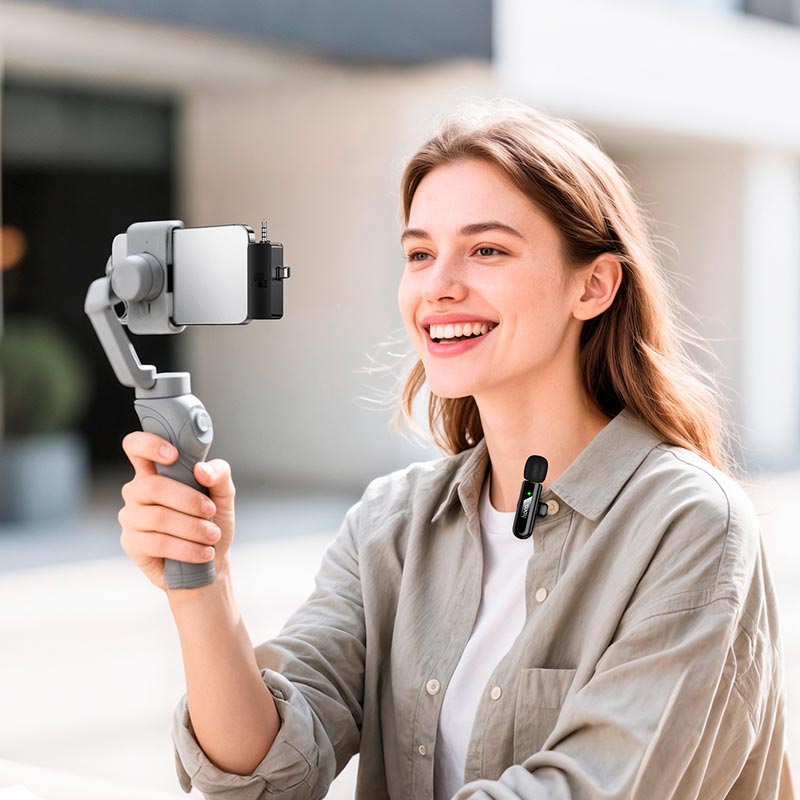 HOCO L20B portable mic for streaming and podcasting