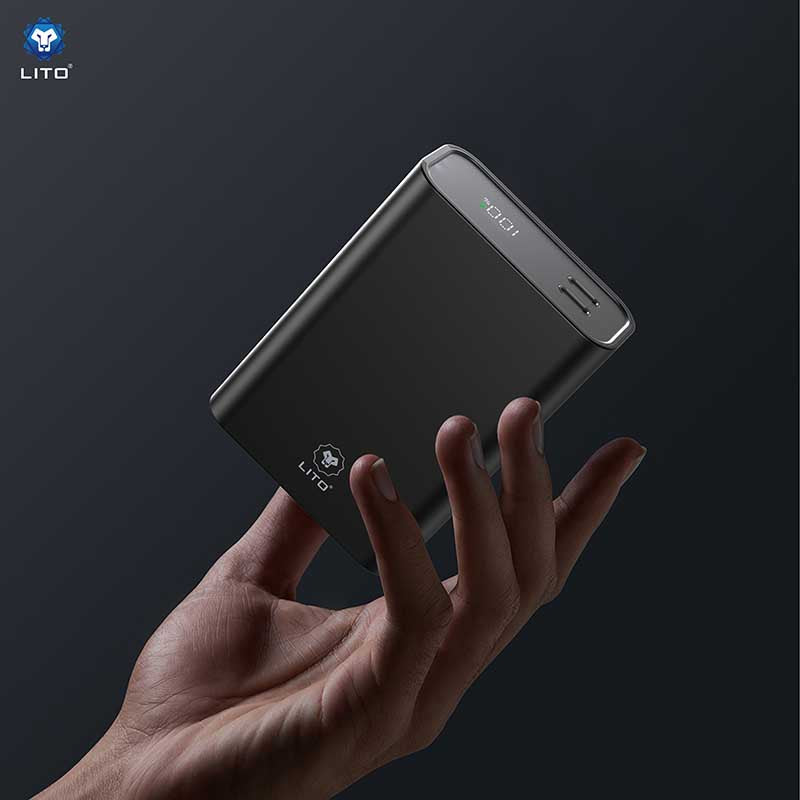 LITO LP02 GaN power bank USB-C PD and USB-A ports detail