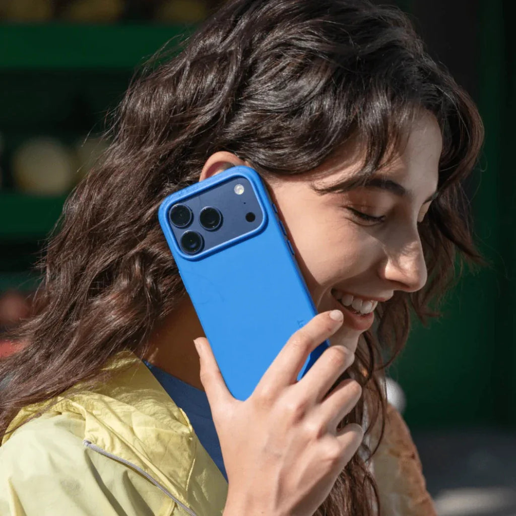 Premium vegan leather MOFT MOVAS iPhone 17 protective case
