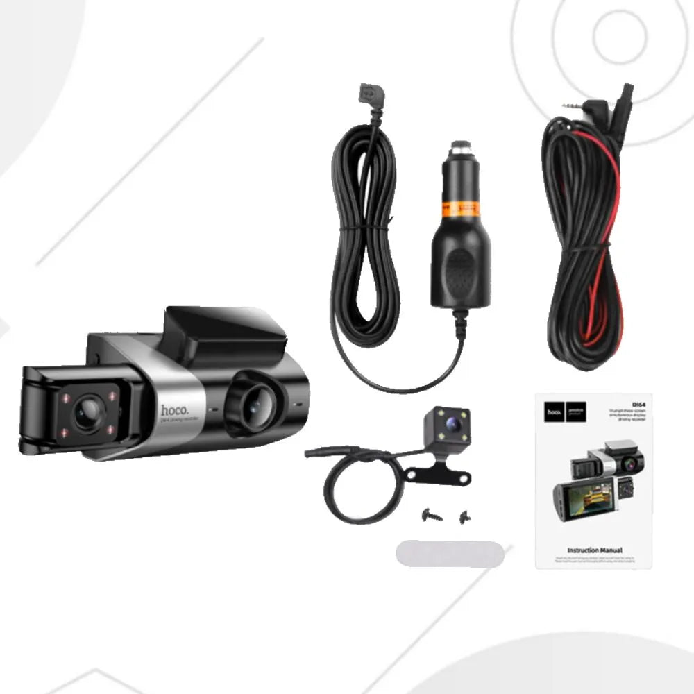 HOCO DI64 Triumph 3-camera dash cam mounted in car