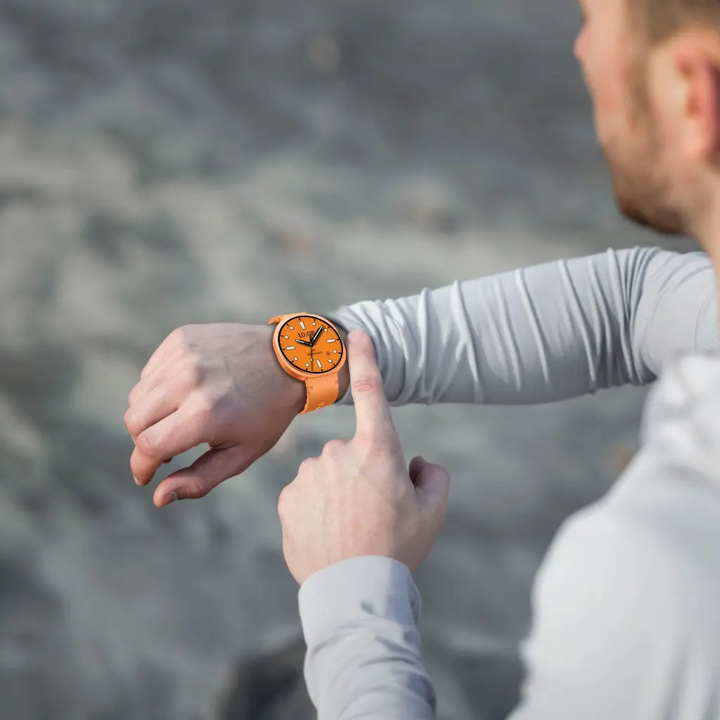 Green Lion Atlas wearable with health monitoring and sports modes

