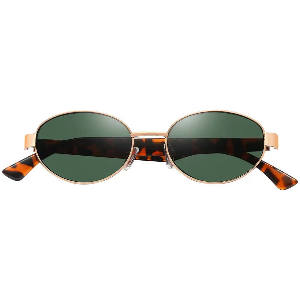 Polarized lenses on Green Lion Oriante sunglasses close-up
