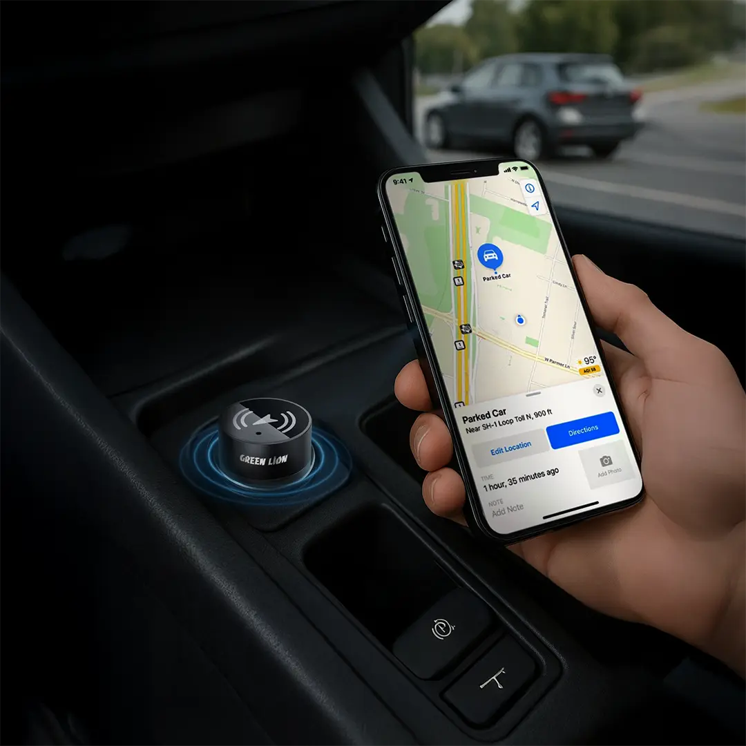 Green Lion Tracker USB-C PD30W port detail