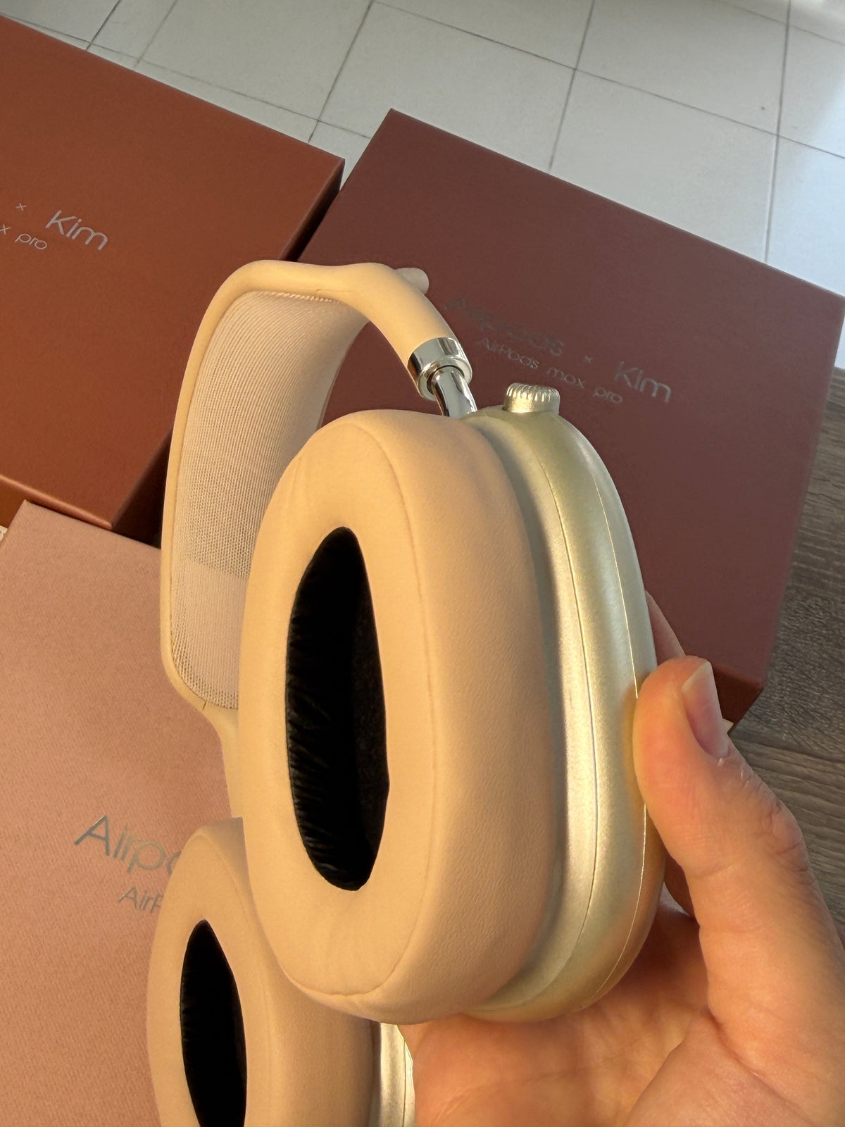 AirPods Max Pro x Kim Style – AAA Premium Wireless Over-Ear Headphones