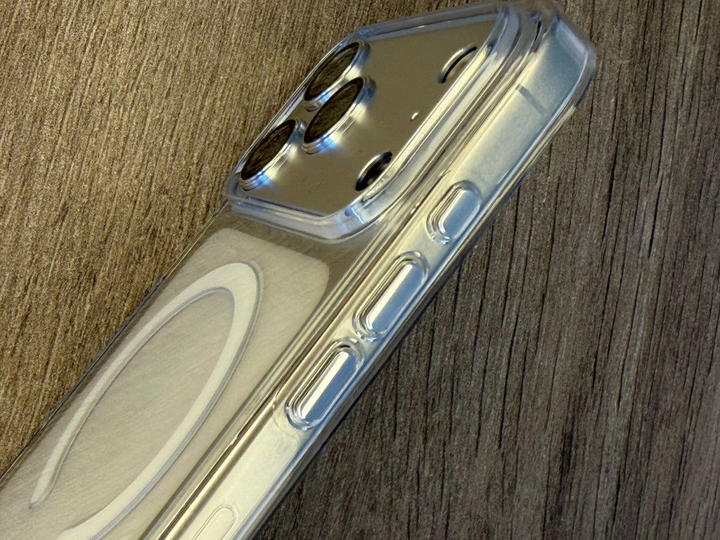 PULOKA MagSafe clear case color variants
