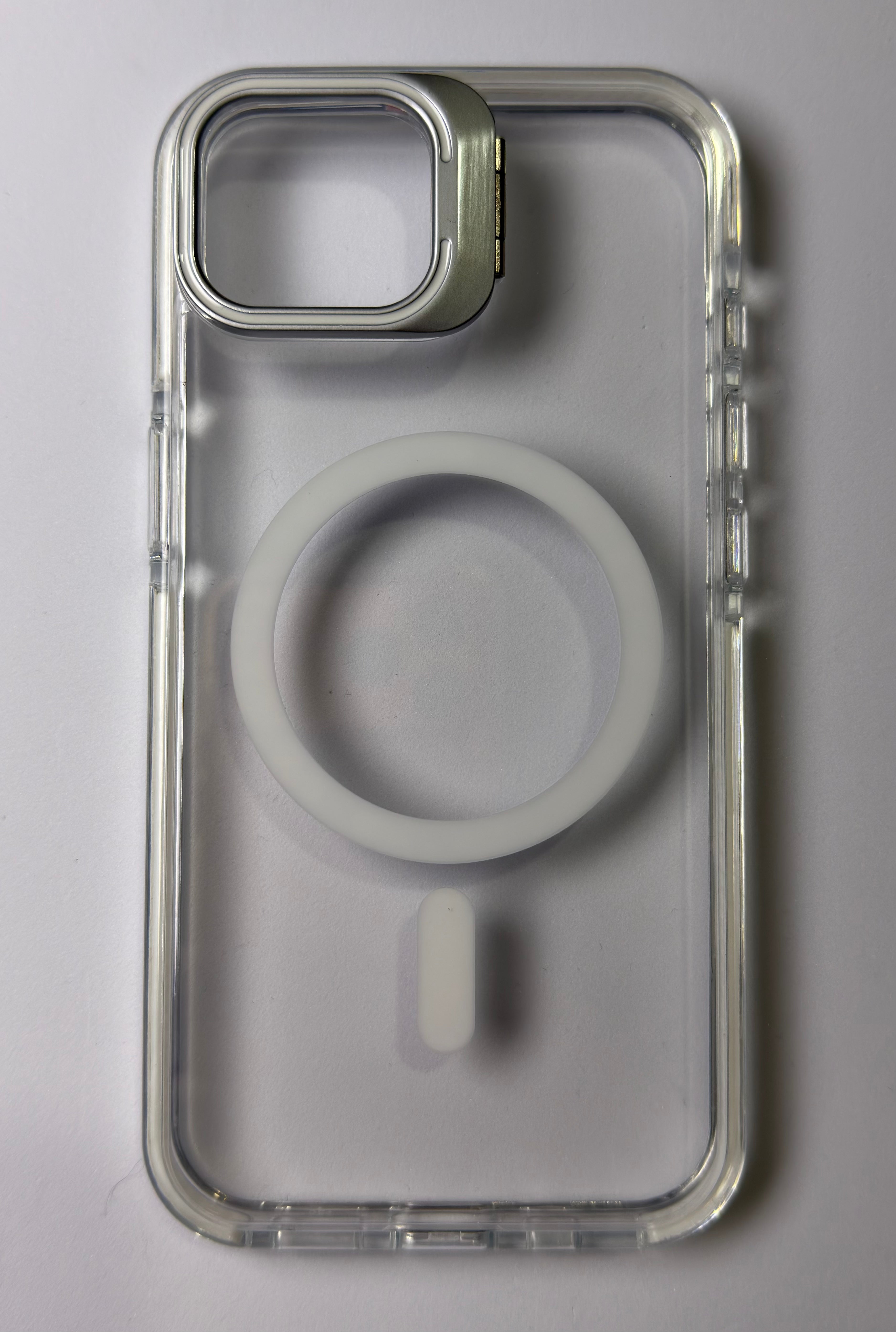 iPhone 16e MagSafe case clear back anti-yellowing