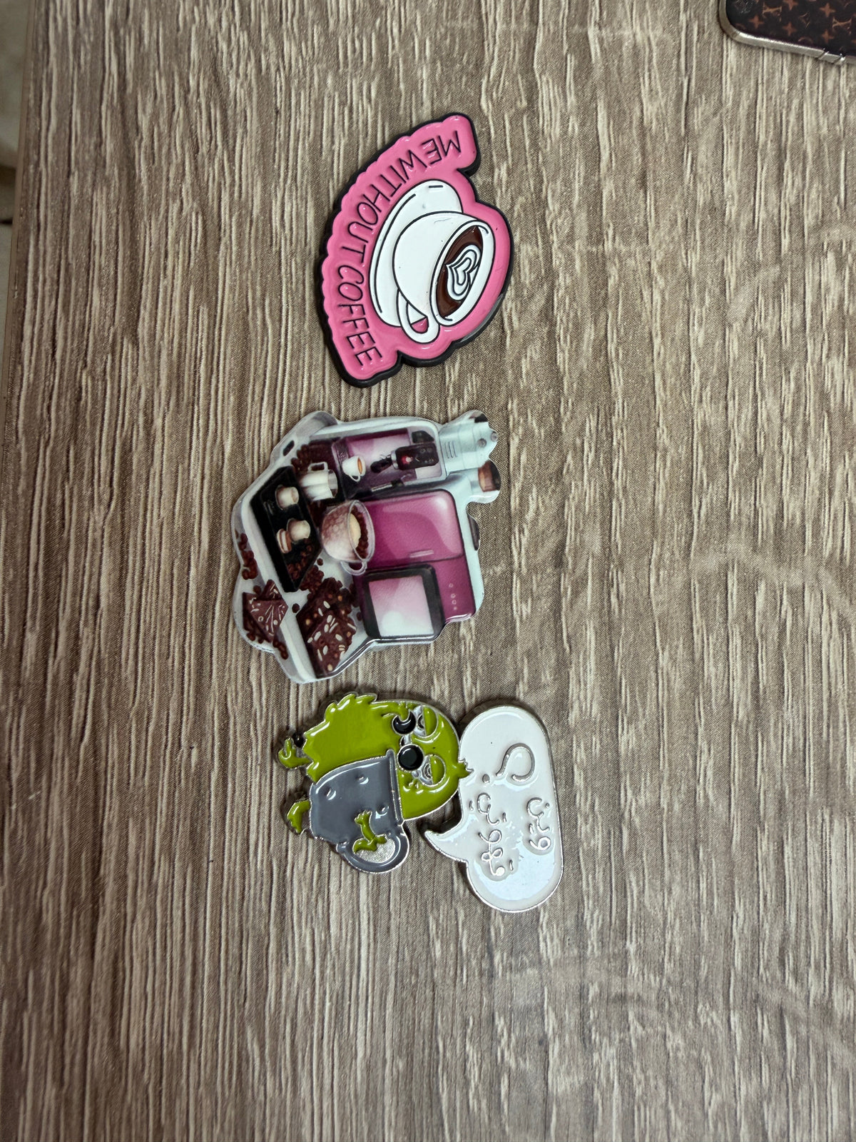 Metal Sticky Pins for Phone Case, 3 for 8$