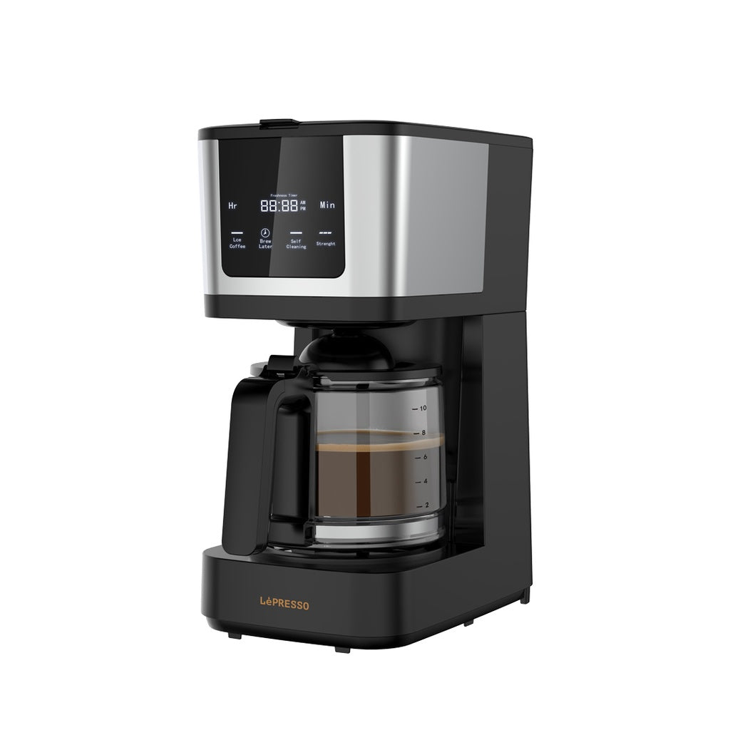 1.25L glass carafe filled with brewed coffee
