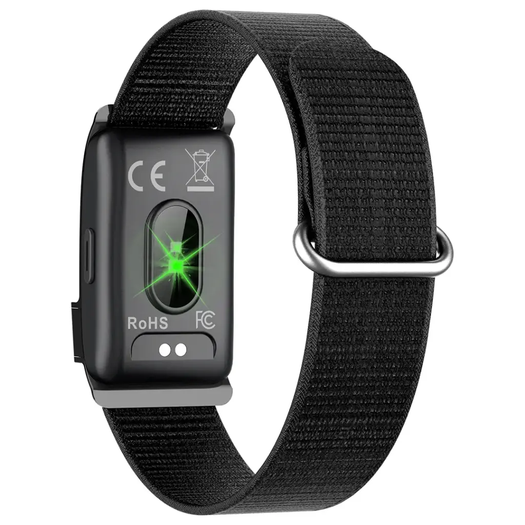 Porodo Trackfit Pro – Black Color on Wrist