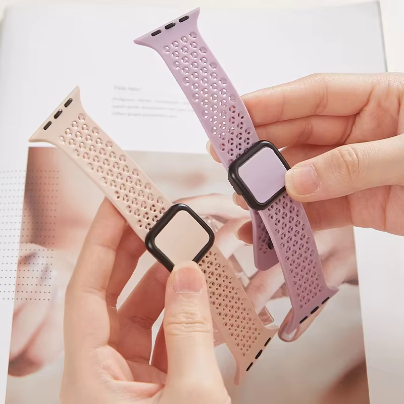 Chunky chain rubber Apple Watch strap packaging box