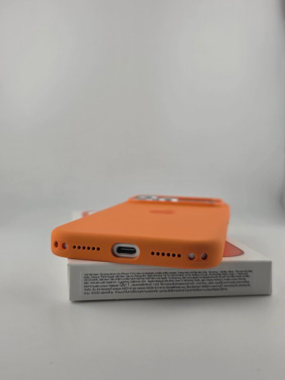 Silicone MagSafe Case iPhone 17 Pro – Vintage Rose