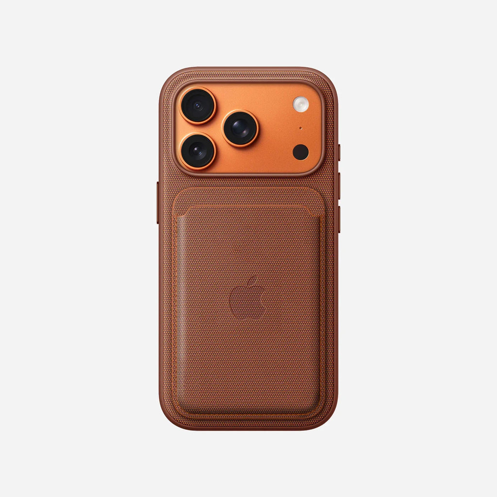TechWoven MagSafe Wallet – Detaching from iPhone Demo